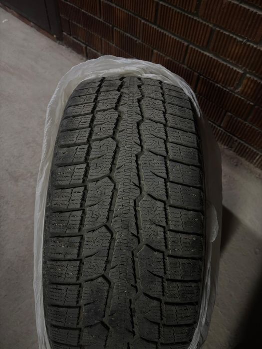 Шины липучка Toyo комплект, катался пол сезона 245/45/r19