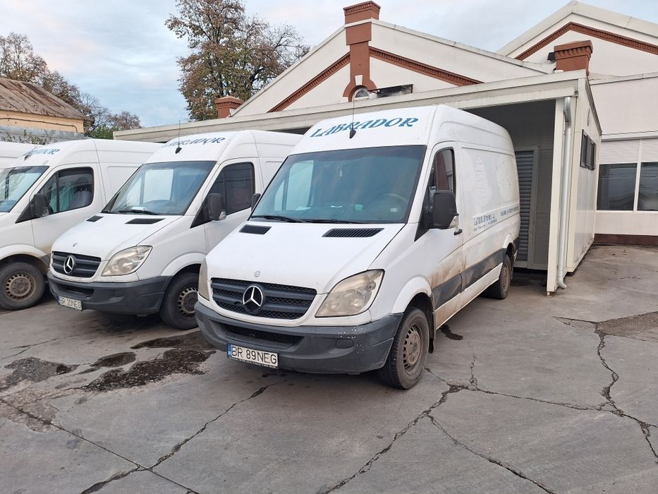 Vand doua Mercedes Sprinter și un Vito 112cdi automat 3400 euro