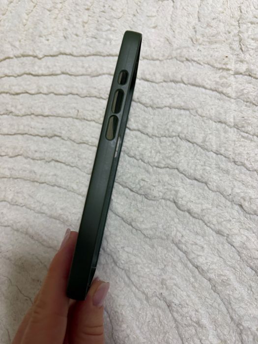 Vand Husa iphone 13