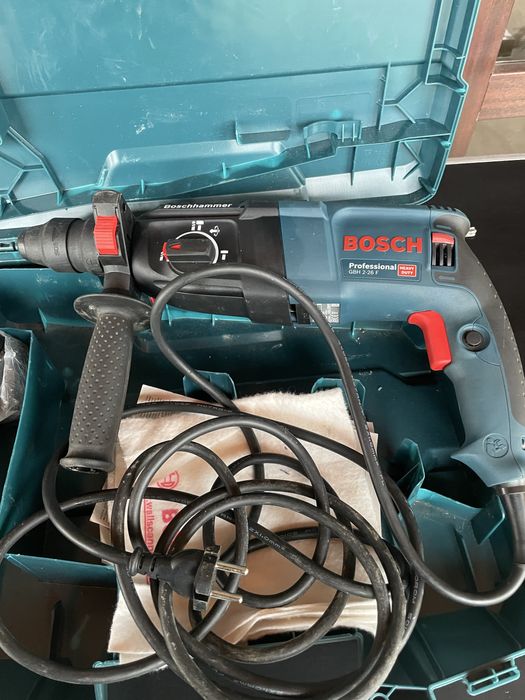 Vând Rotul Bossch GBH 2-26F professional