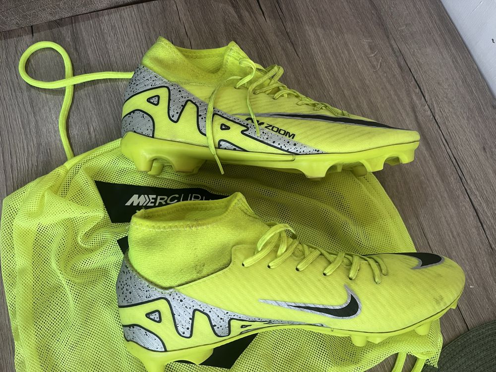 Бутонки nike mercurial 43 номер идват с подарак