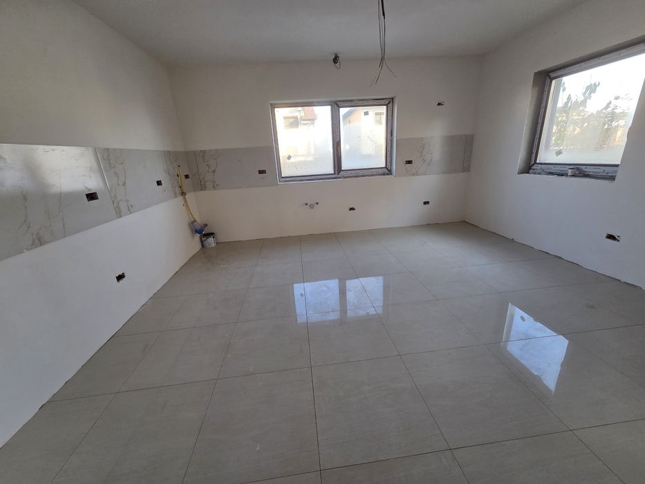 Proprietar asfaltare 50m 155mp util Dumbrăvița