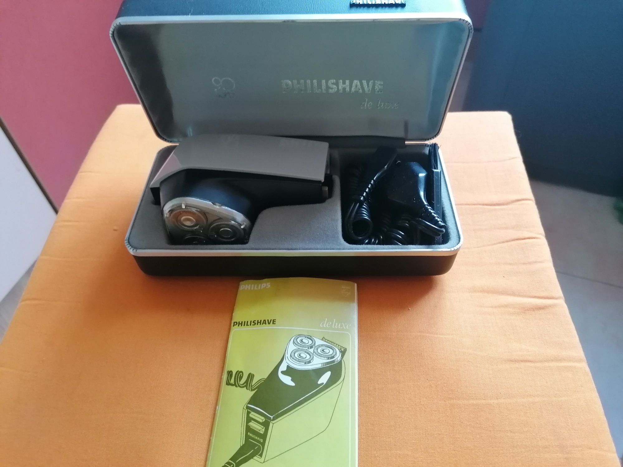 Aparat de ras vintage Philishave Super 90 Deluxe.