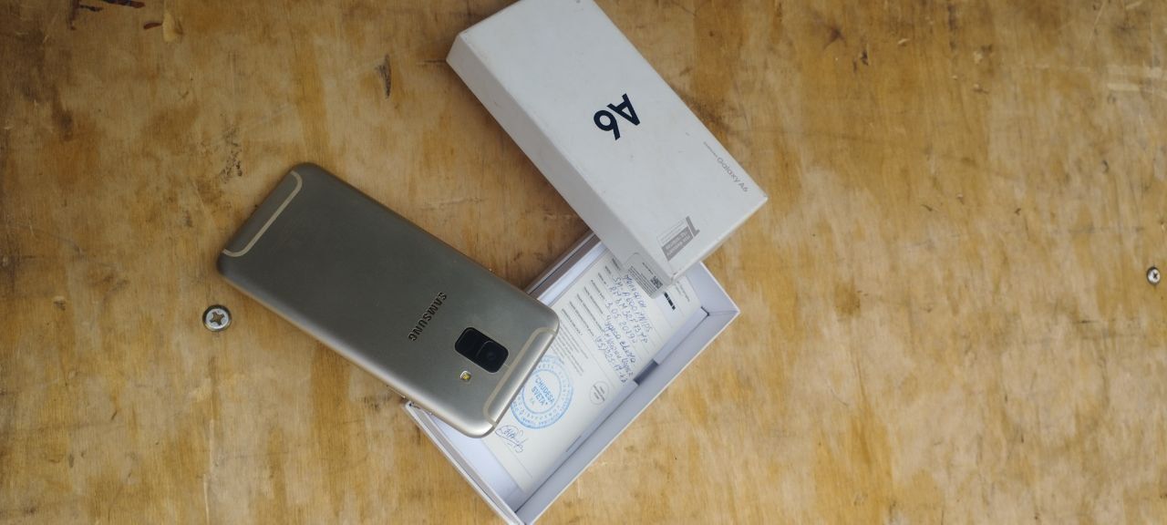 samsung galaxy  A6 sotiladi