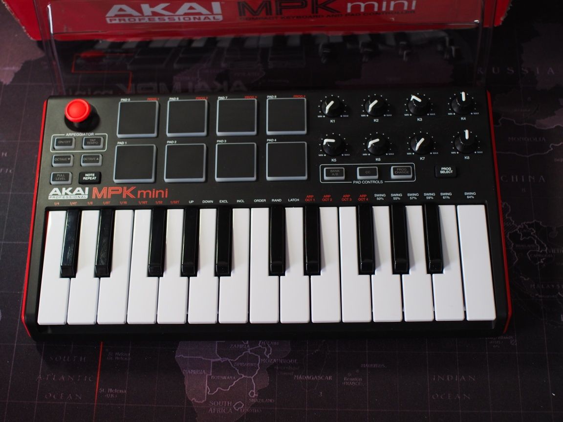 MIDI - Akai MPK Mini MK2 + DeckSaver