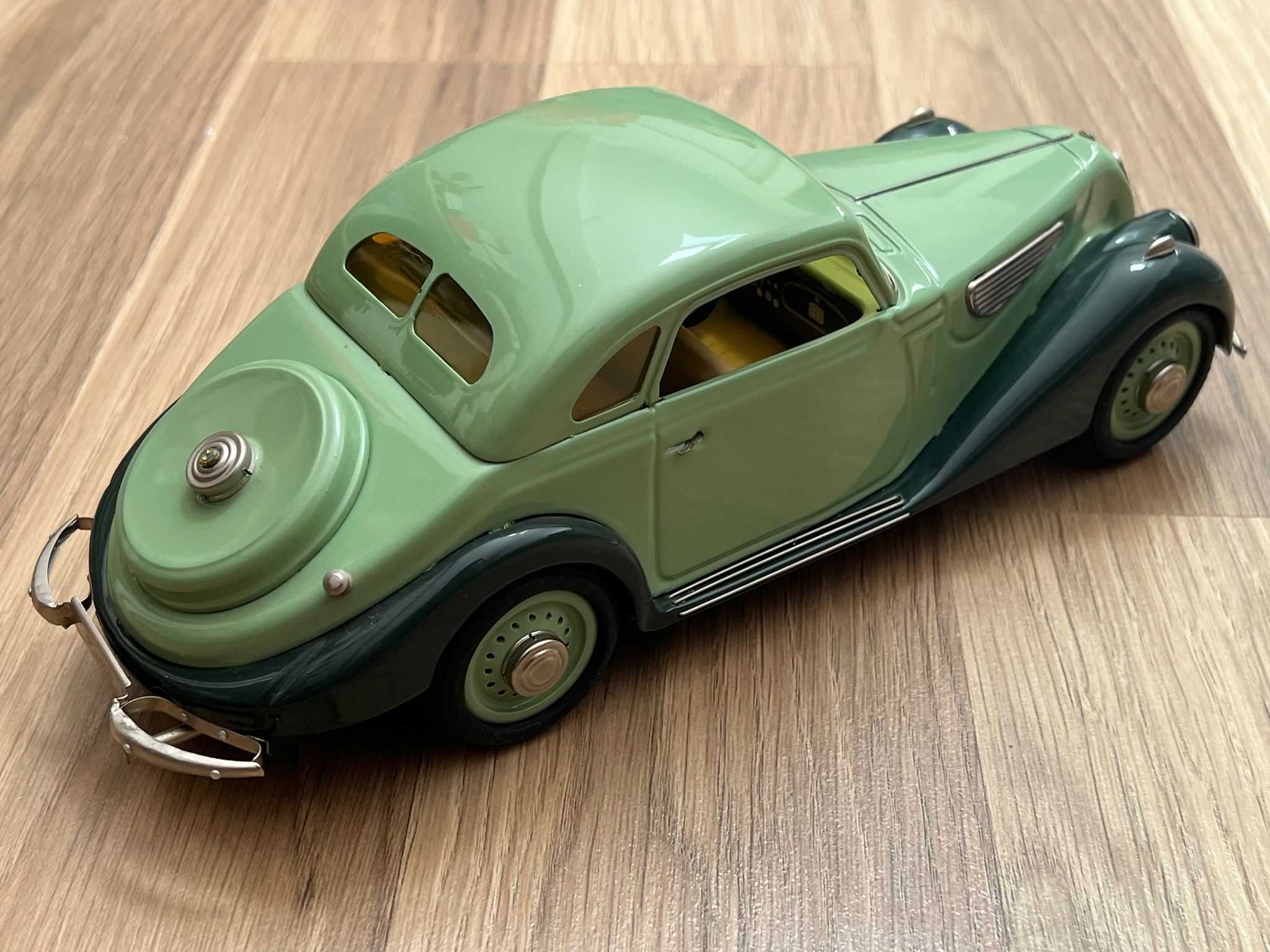 Macheta 1/18 Schuco Mecanica BMW 327 Coupe Verde