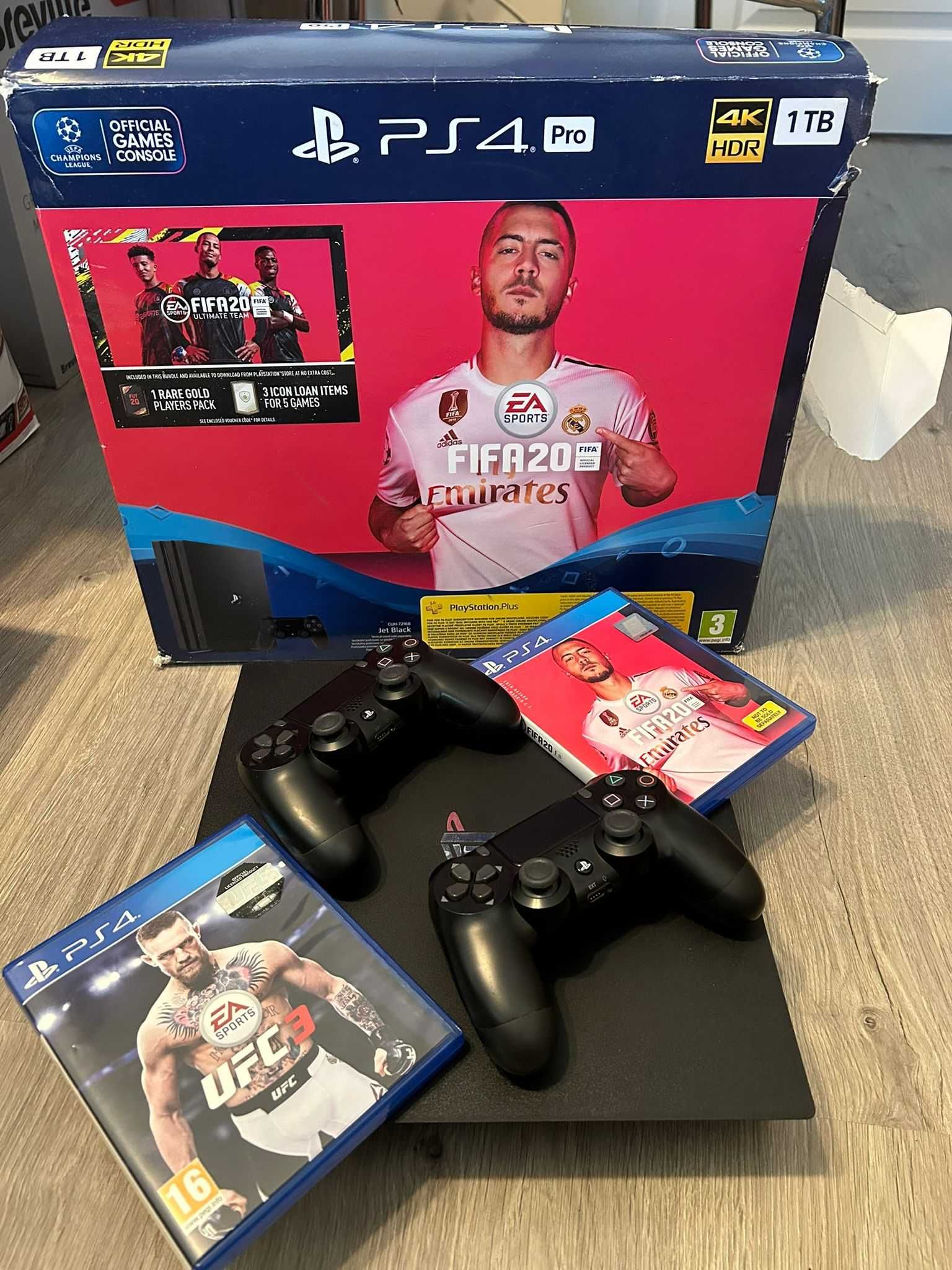 Vand PS4 Pro 1TB
