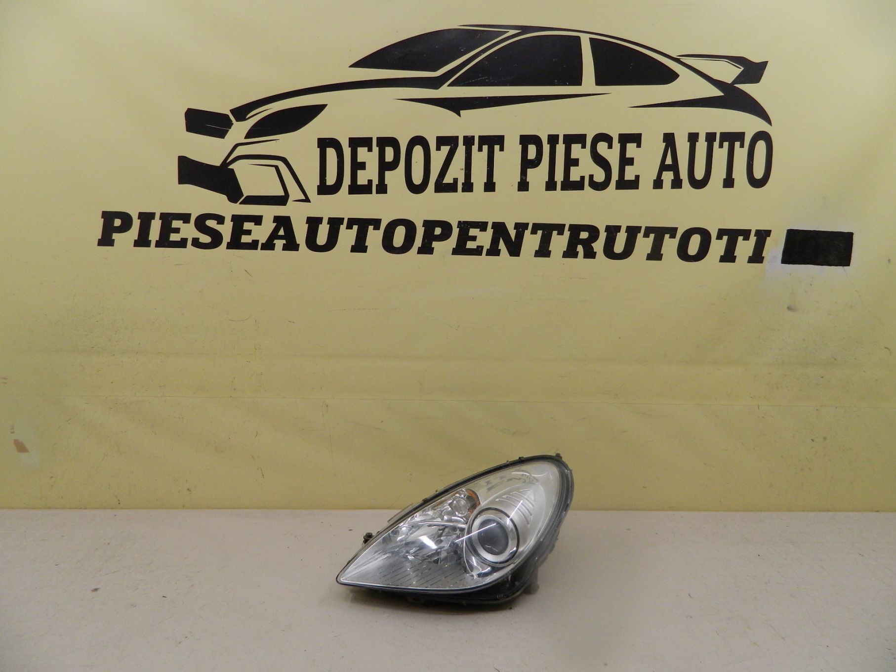 Far stanga Mercedes SLK R171 Halogen, 2004, 2005, 2006, 2007, 2008, 2009, 2010, 2011.