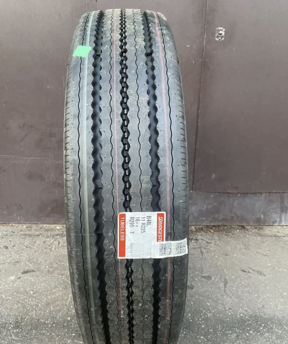 Шины 11R22.5 Bridgestone R295 Рулевая Япония