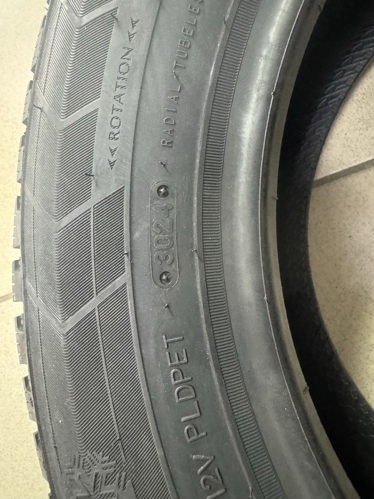 205/65 R15 PS01 Triangle