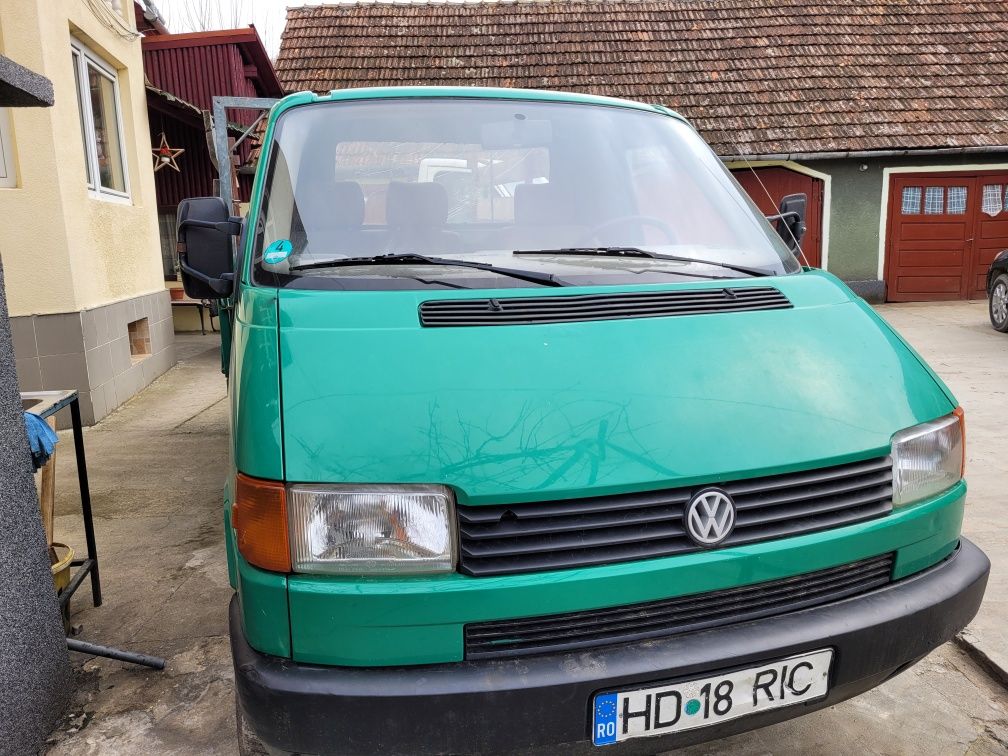 Vând camioneta vw transporter