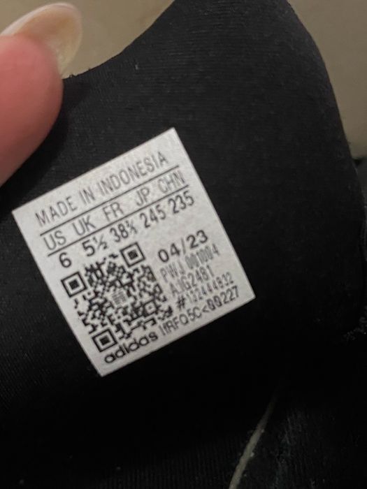 Маратонки adidas