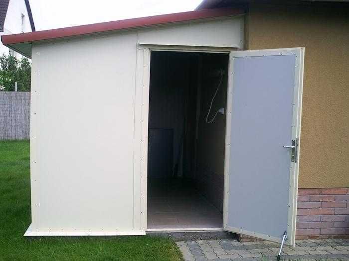 Casa modulara si garaje auto pe structura metalica si panou sandwich
