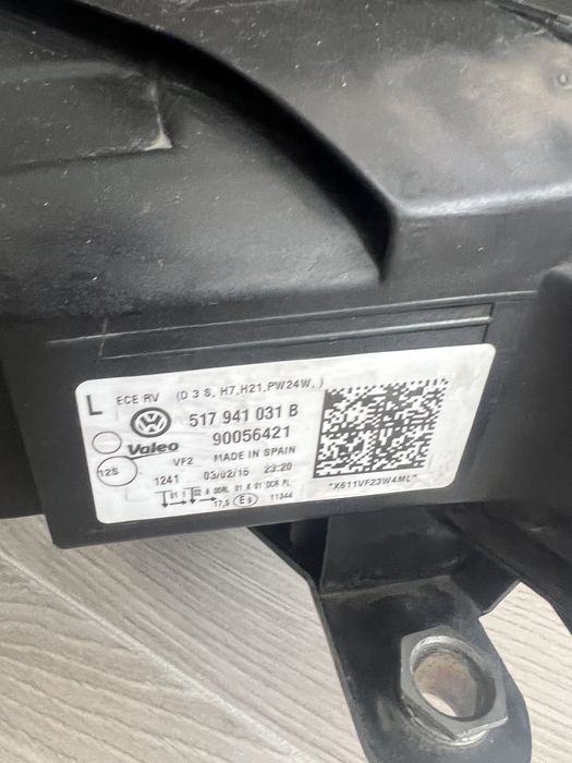 Фарове фар VW Golf Sportsvan Xenon Спортсван Перфектни