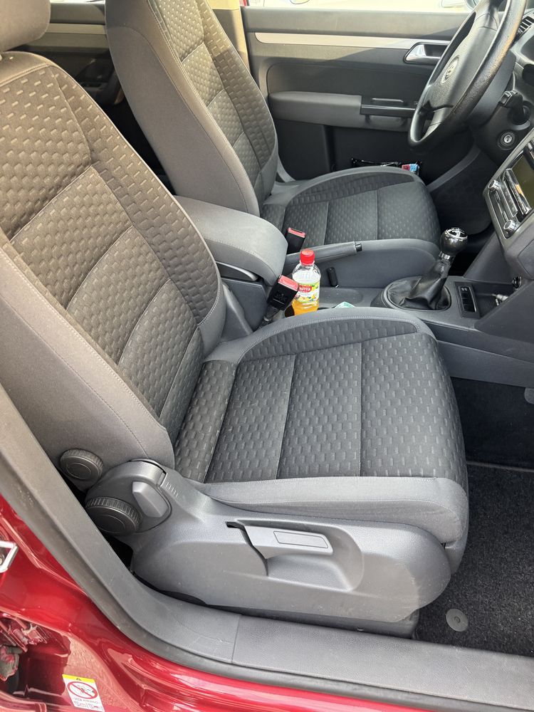 Vand  wolkswagen Touran 1.9 tdi blumotion 2009 7 locuri