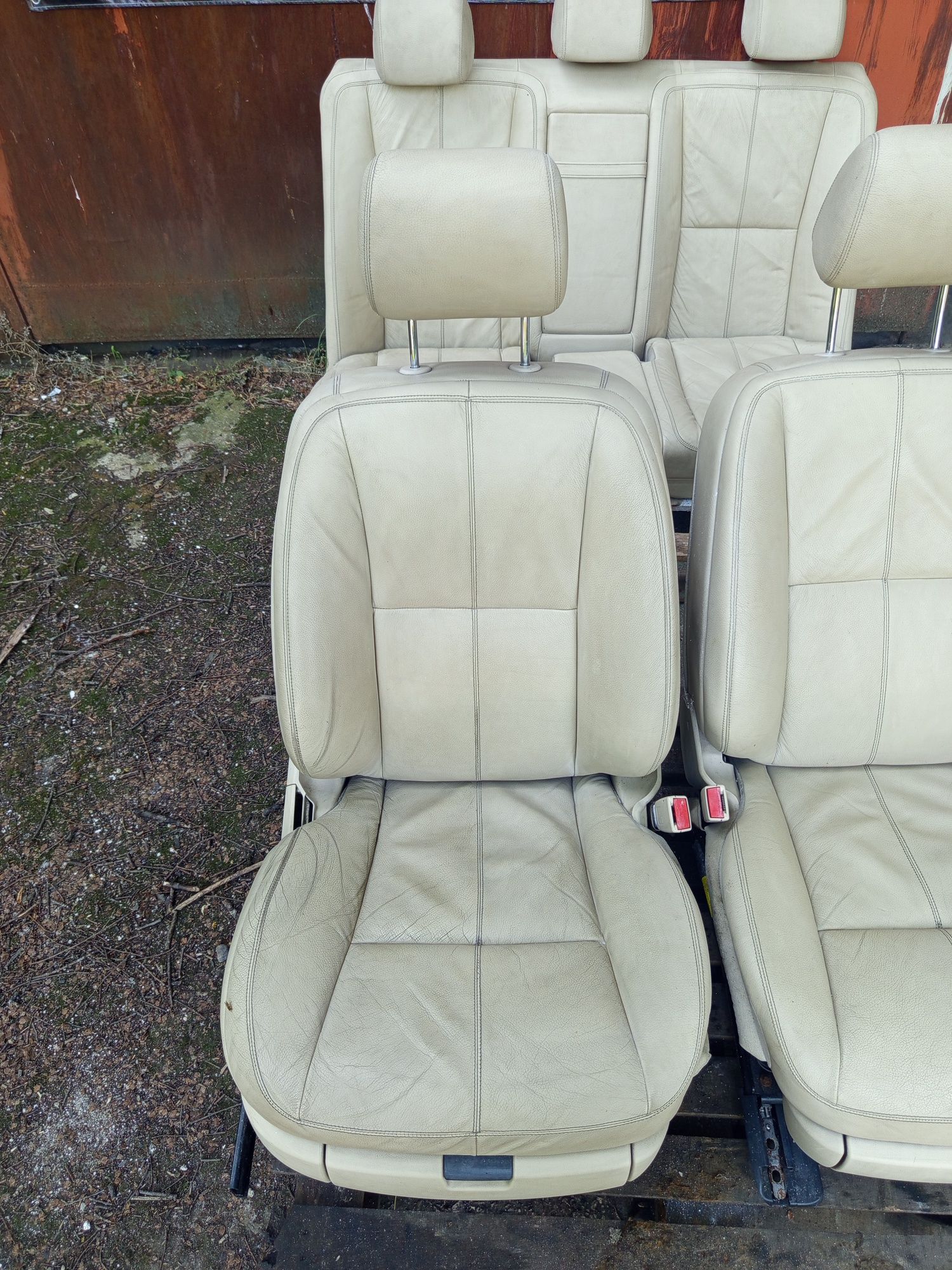 бежов кожен салон с подгрев (ел. седалки) Mercedes W221 S class класа