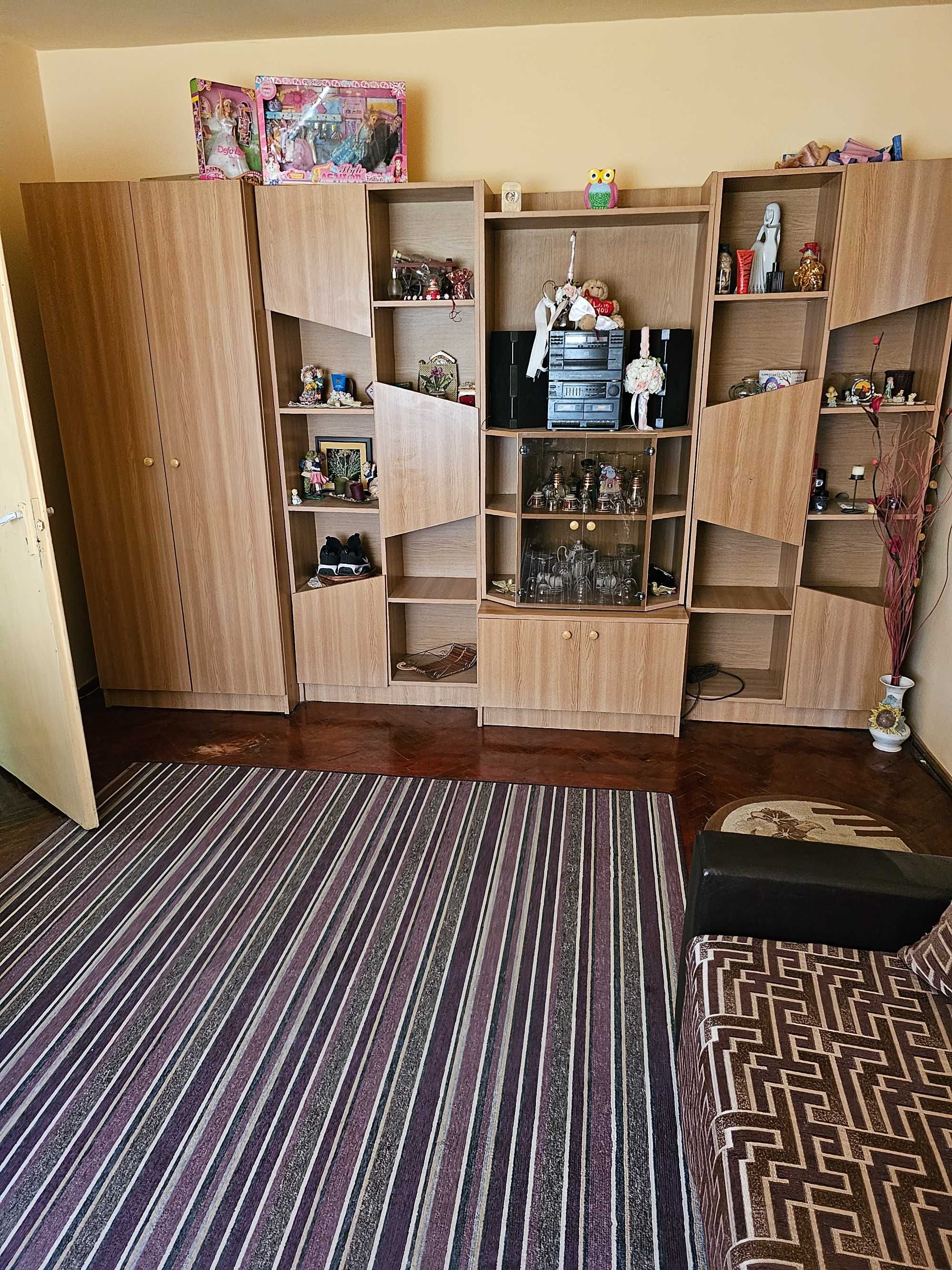 Apartament 3 Camere ,situat pe Centru OCNA MURES!