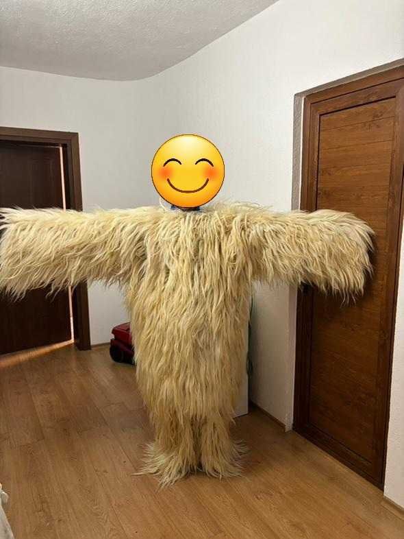 Кукерски костюм...
