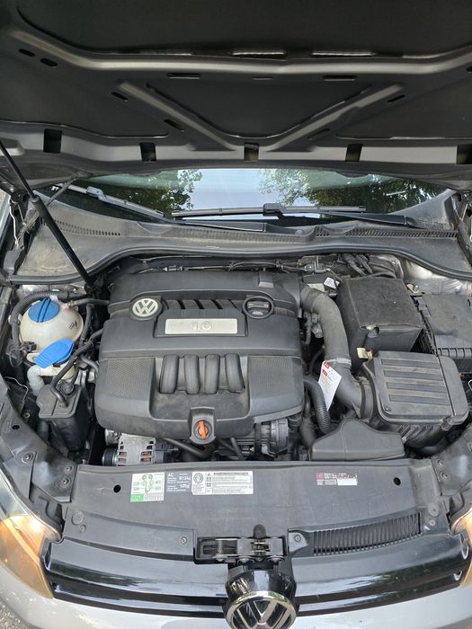 VW Golf 1.6 Benzină
