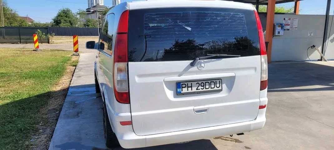 Vând Mercedes vito 2013 8+1 locuri propietar