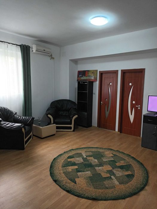 Inchiriez Apartament doua camere complet mobilat,central