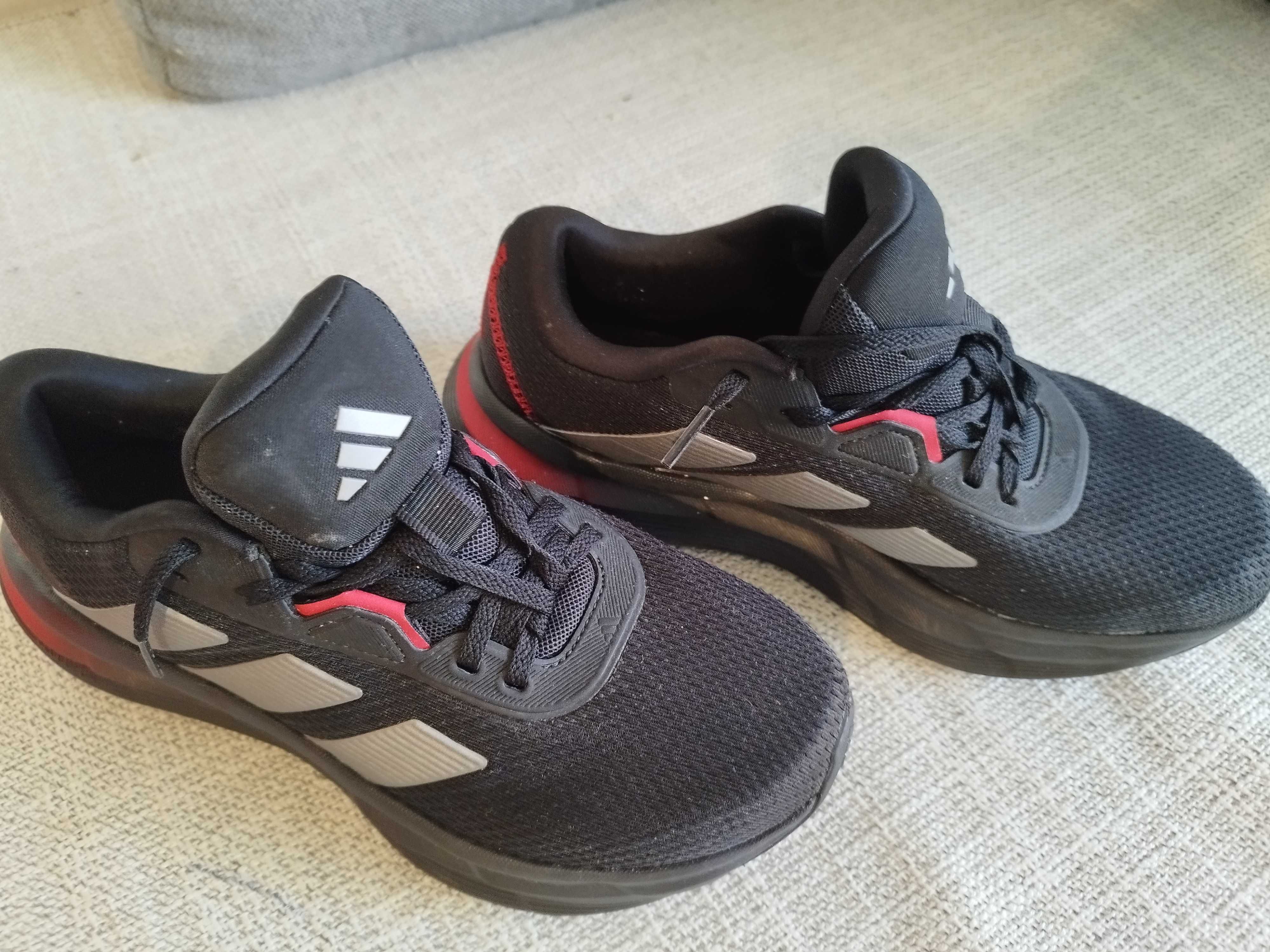 маратонки nike air, adidas 39