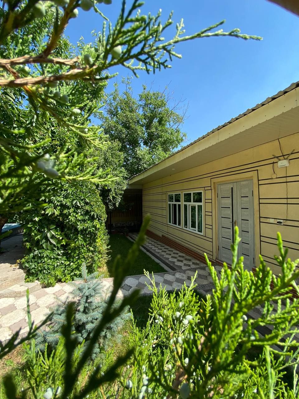 Oqtosh dacha oilaviy
