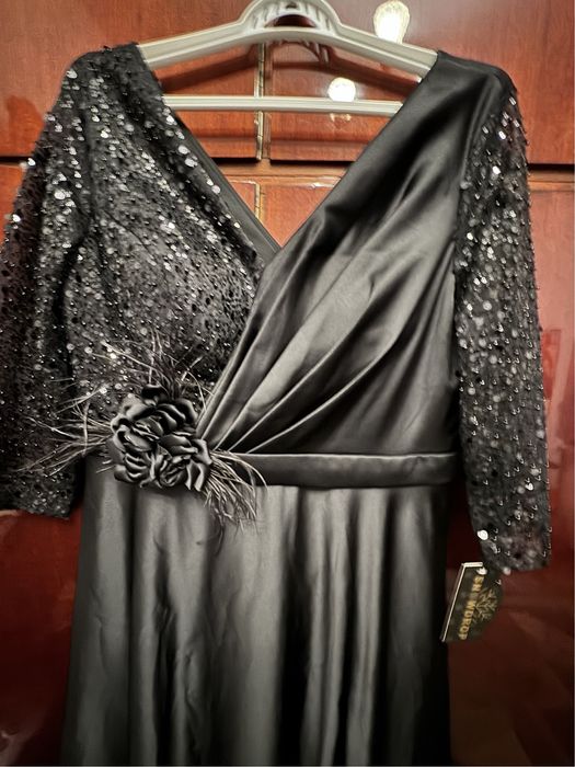 Rochie Ocazie Neagră cu Paiete si Floare, Noua cu etichetă