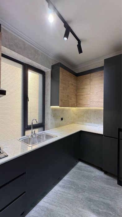 Продается 2 ком. Каартира площадью 46 кв.м. В Согдиане ор. Мед.Колледж