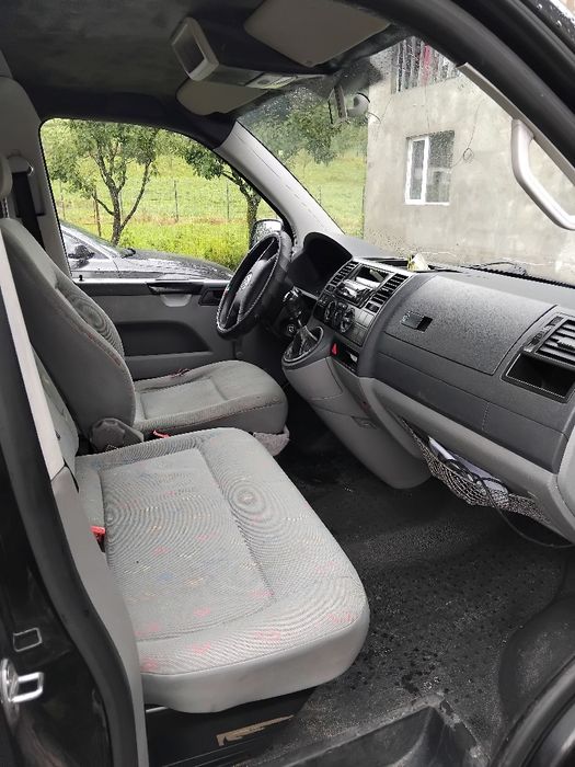 Vand t5 1.9 tdi in stare buna
