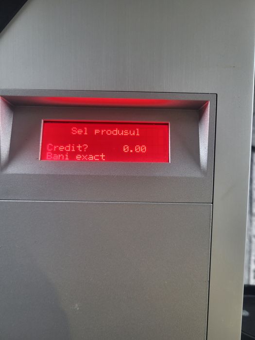 Automat de cafea, pret 4500 lei cu cititor inclus