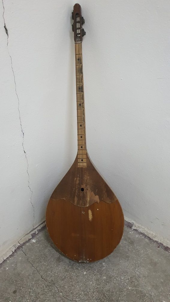 Dutor kontrabass sotiladi.