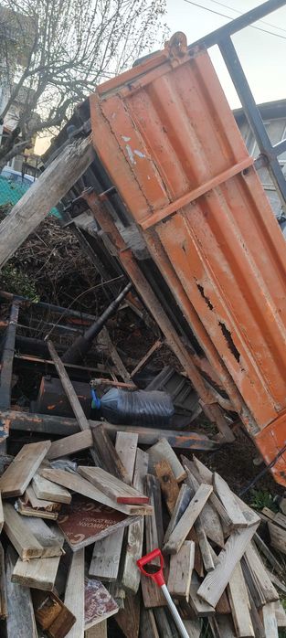 Самосвален кош за ивеко