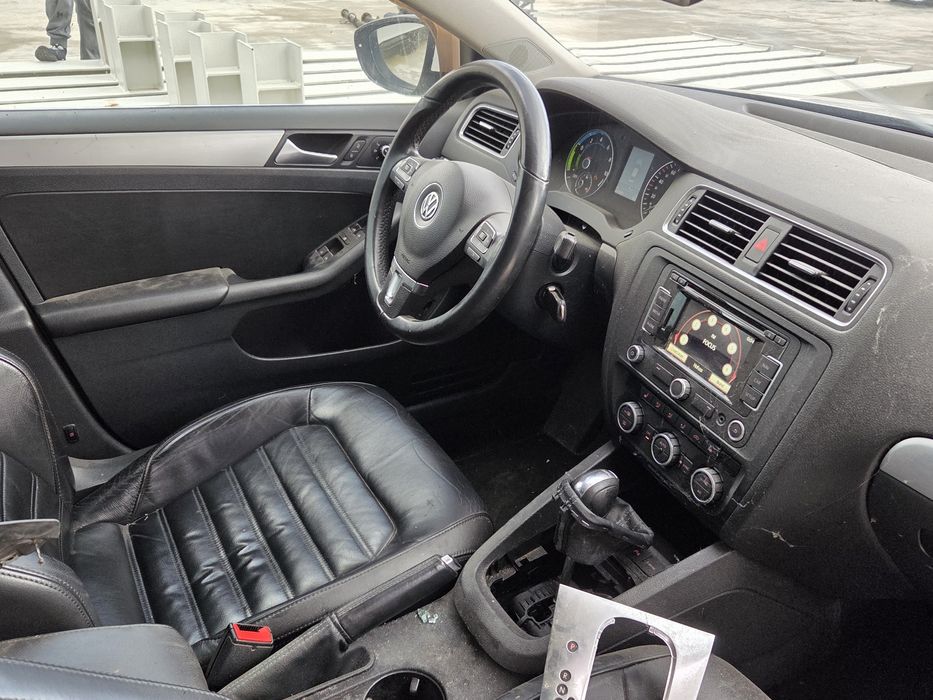 Volkswagen Jetta 1.4 hybrid (НА ЧАСТИ)