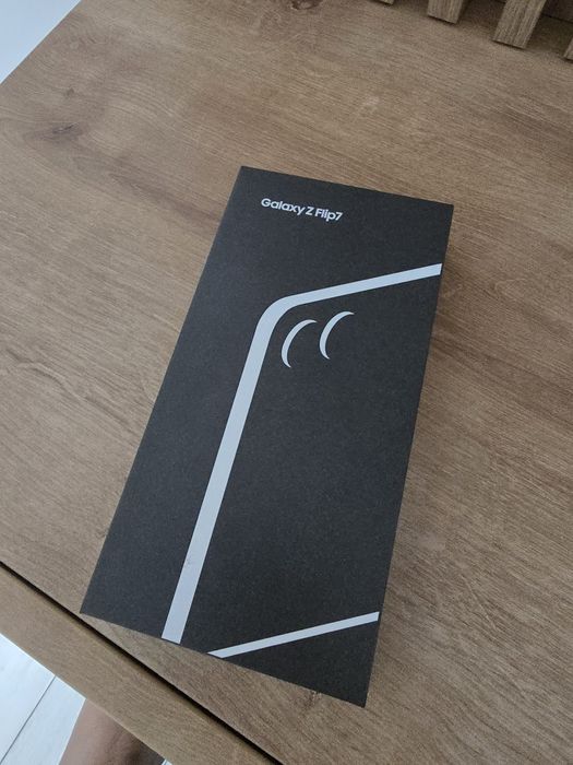 Vand samsung galaxy Z Filip 7