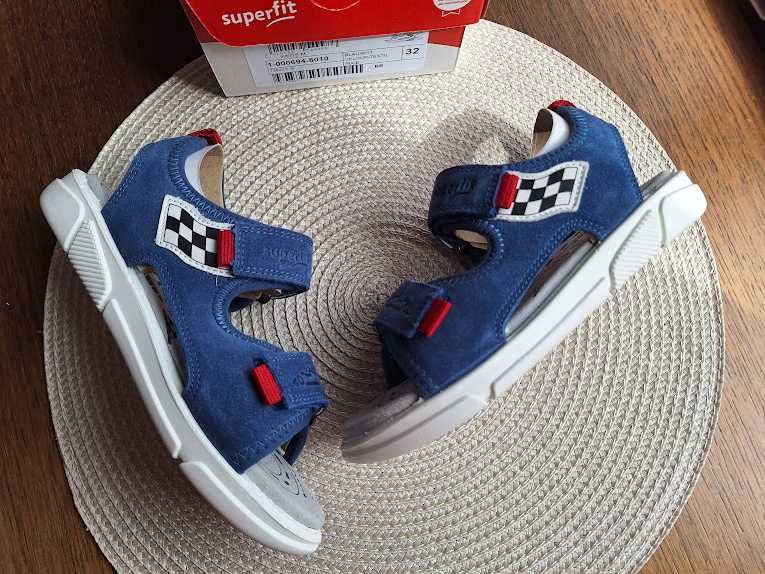 Чисто нови сандали на Geox, Superfit, Clarks, Camper - н. 32