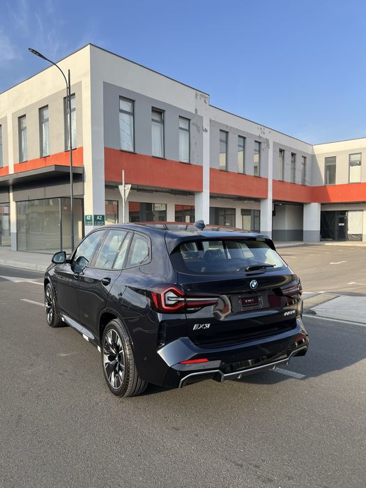 Bmw ix 3 M 40 L  2025 yil nomer taqilgan tayor