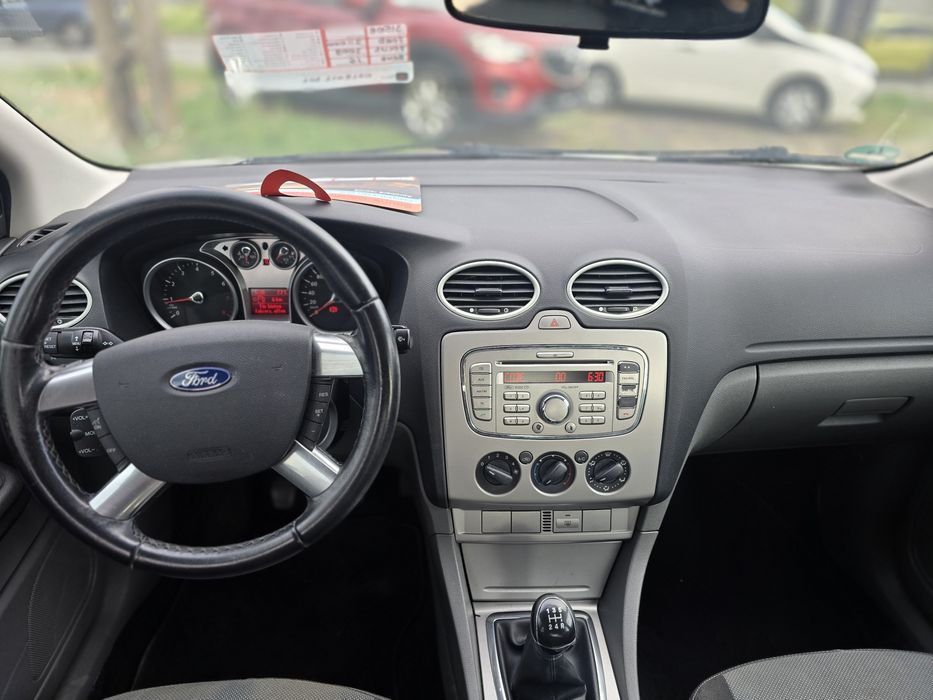 Ford focus 1.6 benzina 100cp manuala clima an 2009 Germania