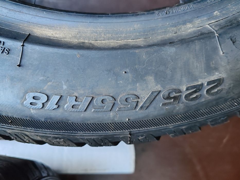 Vând anvelope second