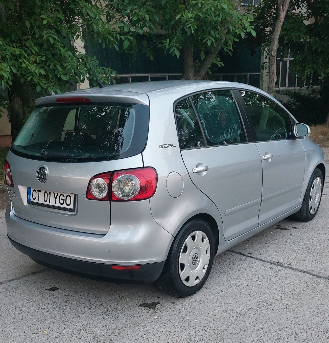 Propietar Vând Golf 5 Plus