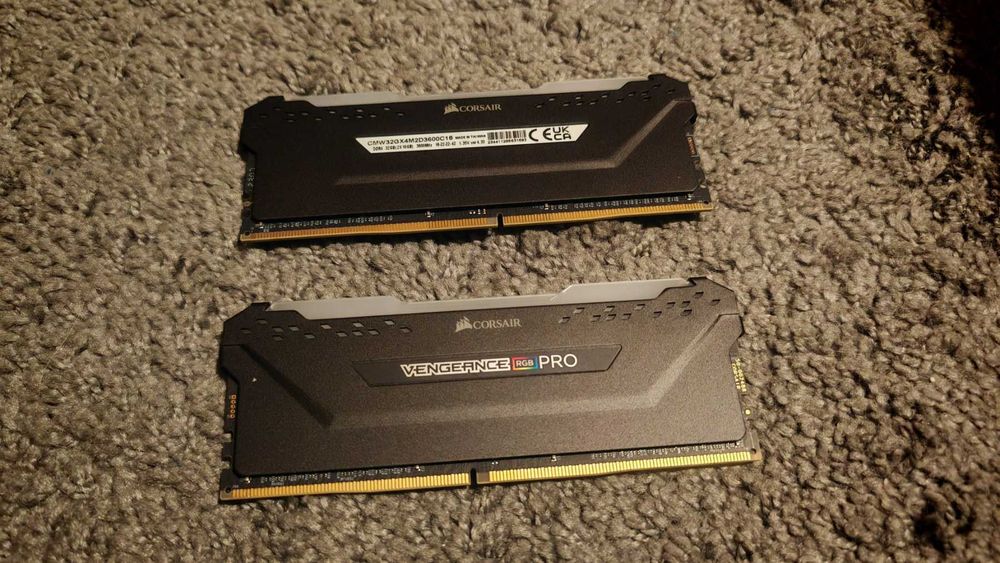 Рам памет Corsair Vengeance RGB PRO 32GB (2x16GB) DDR4 3600MHz