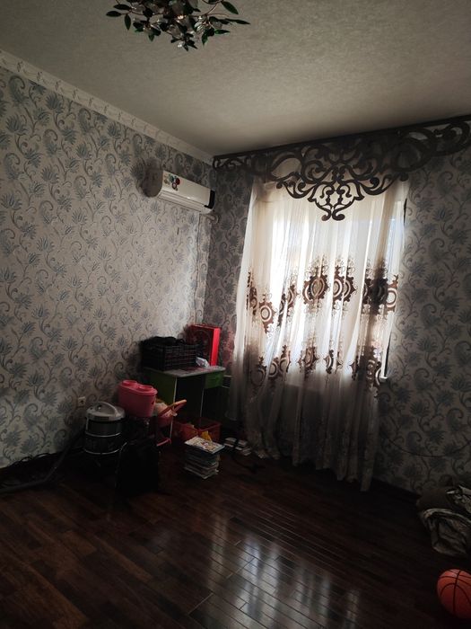 Квартира шароити билан сотилади арендагахам берилади