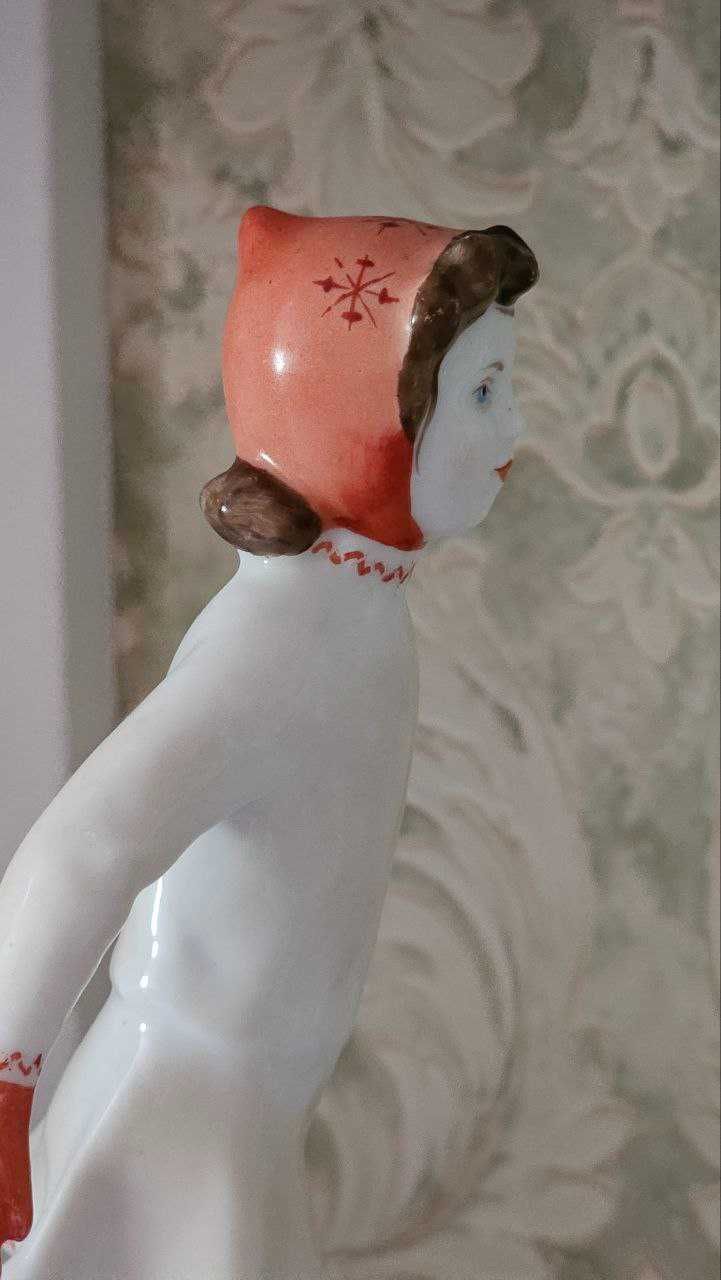 Статуэтка. СССР. 1950-е годы.  ЛФЗ им. М.В. Ломоносова