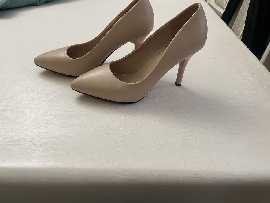 Обувь жен. туфли 37 размер