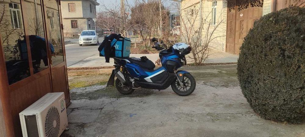Продаётся Скутер X-MAX Tourist в хорошем состоянии
