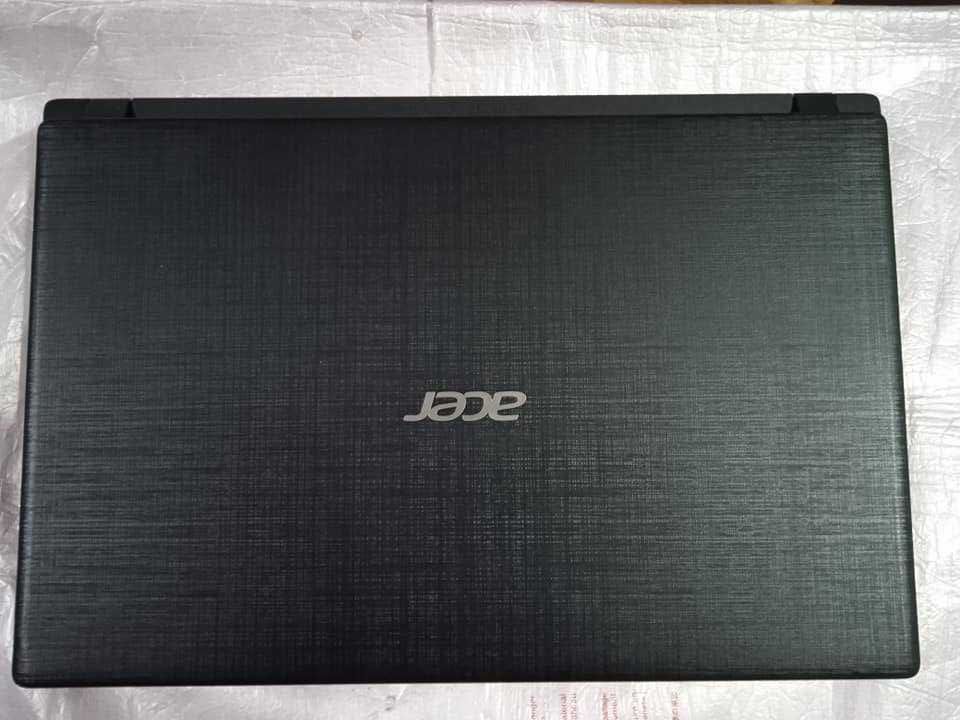 Acer Aspire 3 A315-31 Четириядрен FHD SSD+1TB HDD отлична батерия