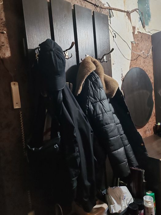 Продам комод и вешалку с обувницей