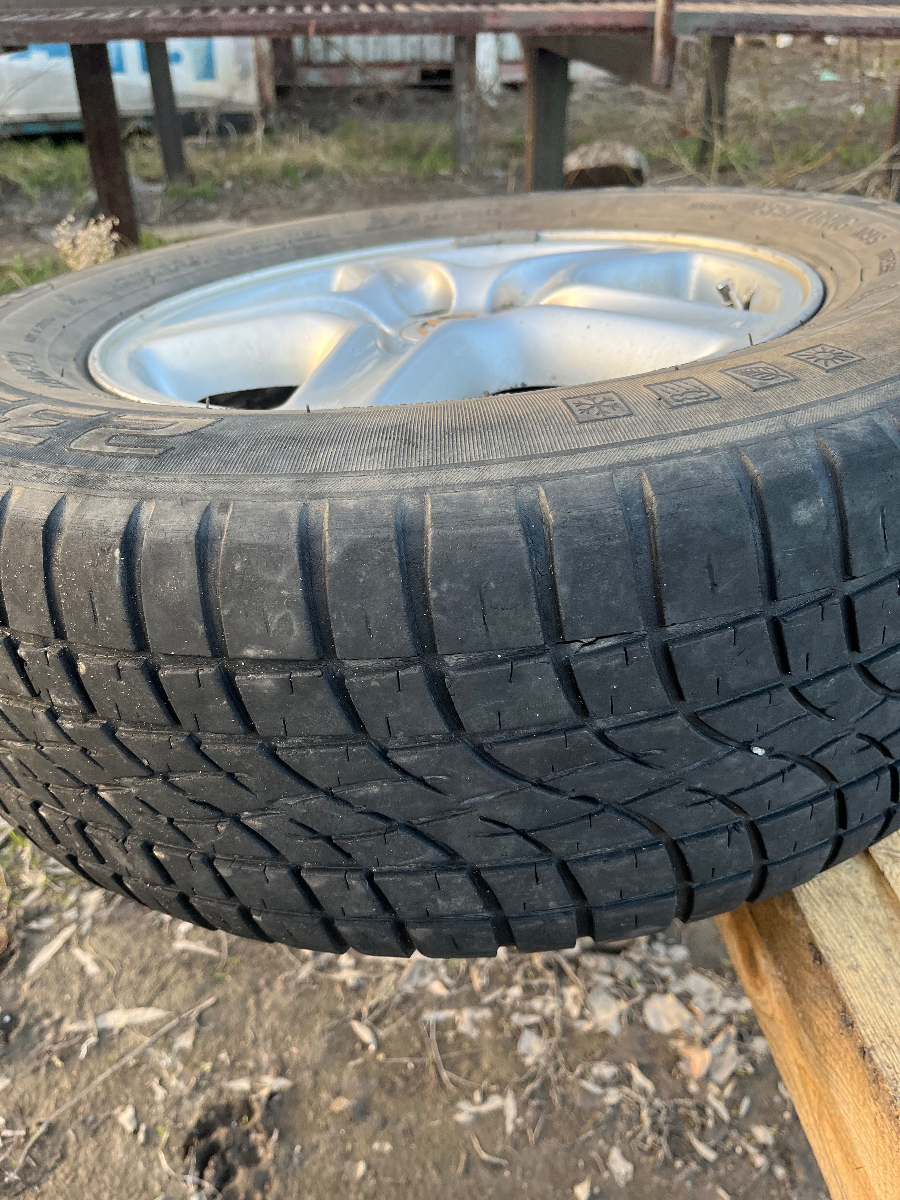 Комплект летних шин с дисками 325/70R16 (5X114.3)