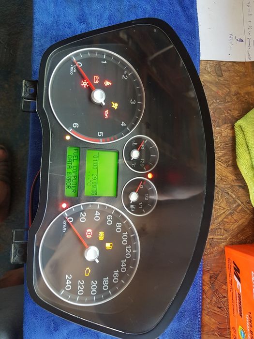 Repar ceasuri ford.vand,programez ceasuri,chei.dpf,egr.diagnoza dedica