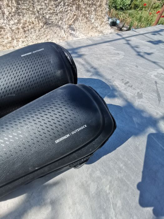 Protecții tibie și picior